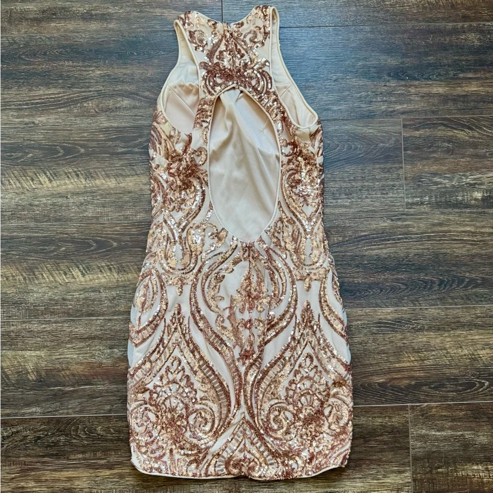 BLACK by BLUSH Short Prom Dress Gold Sequins 8 - Picture 4 of 11